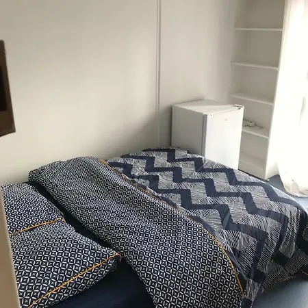 Homestay Individuelle Chez Sandrine A 20 Min Des Portes De Paris